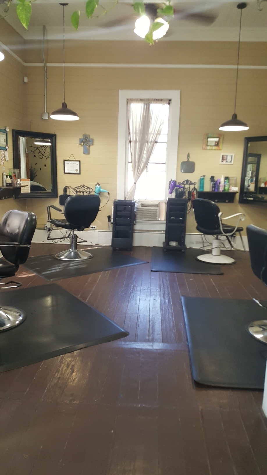 Kutula Hair And Nail Salon In Belton TX Vagaro